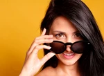 Ce ochelari se poartă în 2025: modele, forme și culori la modă