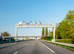 România va instala 400 de radare fixe pe drumuri și autostrăzi în 2026. Unde vor fi amplasate și ce sancțiuni riscă șoferii care depășesc viteza