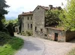 Un sat întreg de vânzare în Italia. Cât costă să devii moșier în Toscana? GALERIE FOTO