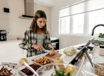 13 trăsături ale adulților care au fost parentificați în copilărie