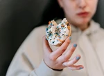 Cum îți spune corpul că ai prea mult zahăr în dietă: 7 semne surprinzătoare