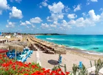 1 Mai pe litoral: Aproape 50.000 de turiști așteptați în Mamaia și Vama Veche