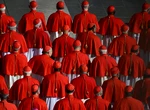 Se alege un nou Suveran Pontif. Conclavul cardinalilor are loc în Capela Sixtină