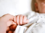 Cât timp stai cu copilul afară, în prima lună de viață? Iată ce spun medicii