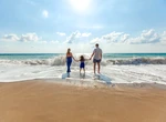 Idei de vacanță pentru familii în 2025. Unde mergem cu copiii și cât ne costă distracția
