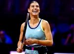 Sorana Cîrstea, primită cu flori în București. Sportiva revine în țară pentru tratament și recuperare