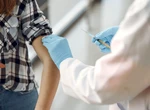 Vaccinarea anti-HPV devine gratuită până la 26 de ani. România face un pas important în prevenirea cancerului