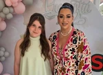 Oana Roman, emoționată până la lacrimi la balul de absolvire al fiicei sale. Isabela a terminat clasa a IV-a și a strălucit ca o adevărată domnișoară