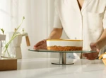 Vrei să transformi orice tort într-o capodoperă? Învață cum să prepari creme gustoase și ușor de făcut în propria bucătărie