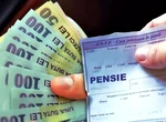 Când vin pensiile în august, prima lună cu rețineri pentru CASS. Cine este afectat