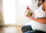 Ce alimente trebuie evitate în timpul sarcinii pentru a proteja sănătatea ta și a bebelușului