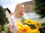 Cea mai ieftină rochie din garderoba Elenei Lasconi costă 36 lei. Câți bani a dat pe vedeta șifonierului, însă?