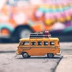 Voucherele de vacanță vor fi acordate doar bugetarilor cu salarii sub 6.000 lei. Noua lege intră în vigoare din 2026