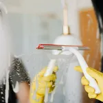 4 sarcini de curățenie pe care să le faci săptămâna aceasta ca să economisești timp tot anul