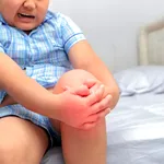 Durerile de creștere la copii: ce sunt și cum le putem calma