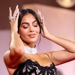 Cum s-au îmbrăcat vedetele pe covorul roșu de la Festivalul de Film de la Veneția 2025. Georgina Rodriguez și-a etalat inelul de logodnă