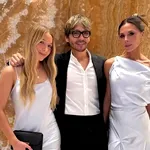Harper Beckham, apariție elegantă în Dubai alături de mama sa, Victoria Beckham