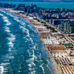 Controale dure la Eforie Nord. Inspectorii critică haosul de pe faleză și aspectul insalubru