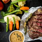 Cum influențează alimentația riscul de cancer de colon. Recomandările medicilor pentru o dietă sănătoasă
