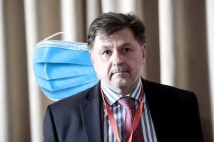Vor purta sau nu elevii mască de protecție la ore? Anunțul făcut de ministrul Alexandru Rafila