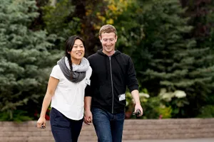 Mark Zuckerberg şi soţia sa, Priscilla, aşteaptă al treilea copil. Modul inedit prin care au dat vestea cea mare. FOTO