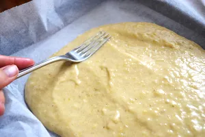 Clătite la cuptor. Nu trebuie să stai să le întorci, sunt gata în doar 10 minute și ies extrem de gustoase