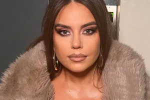 Accesoriile la care Lorelai Bratu nu ar renunța niciodată: „Le combini cu orice”. Ce face cu hainele pe care nu le mai poartă VIDEO EXCLUSIV