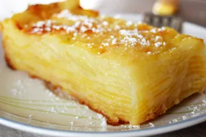 Secretul pentru cea mai bună prăjitură cu mere. Nici nu îți vei da seama că e de post, ingredientul pe care trebuie să-l adaugi