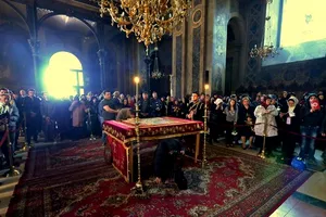 Tradiții în Vinerea Mare. De ce se trece pe sub masă. Ce semnificație are de fapt