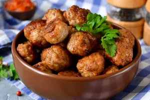 Secretul celor mai bune chifteluțe la cuptor. Rețeta nu are pic de ulei, rar ai mâncat ceva atât de gustos