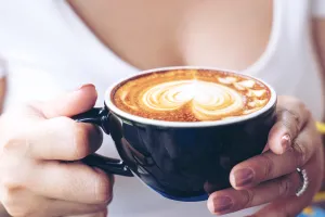 Nu mai pune lapte în cafea. Secretul pentru un gust extraordinar și textură cremoasă