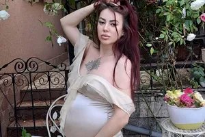 Larisa Drăgulescu a născut. Prima imagine cu bebelușul. Vedeta a devenit mamă pentru a treia oară