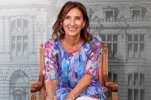 Cum a apărut Carmen Iohannis îmbrăcată, alături de președintele din Zanzibar. Unii români au fost plăcut surprinși: “Eleganță”
