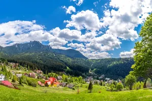 Durău, surpriza turistică a anului. Stațiunea montană din România care atrage tot mai mulți vizitatori