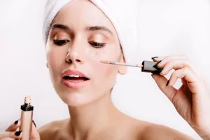 Trucuri de machiaj pentru un efect de lifting instant: cum să îți conturezi fața ca un profesionist