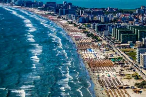 Controale dure la Eforie Nord. Inspectorii critică haosul de pe faleză și aspectul insalubru