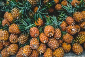 Cum alegi ananasul perfect? 4 reguli simple pentru un fruct dulce și suculent