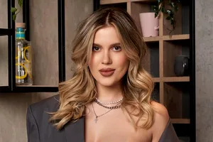 Cu ce probleme se confruntă Emily Burghelea în sarcină. Vedeta așteaptă al treilea copil: „Trebuie să trec de la perfuzie la transfuzie…”