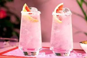 Cum să prepari Pink Barbie Drink, băutura roz care cucerește petrecerile