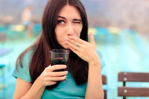 Sughițul poate fi enervant și neplăcut. Iată 11 metode simple care te pot ajuta să scapi rapid de el