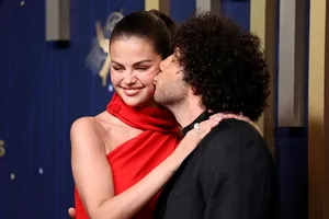 Selena Gomez a îmbrăcat rochia de mireasă. Artista și Benny Blanco s-au căsătorit în California