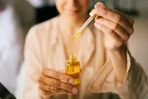 Uleiuri naturale pentru fiecare tip de ten. Ce să alegi și cum să le folosești