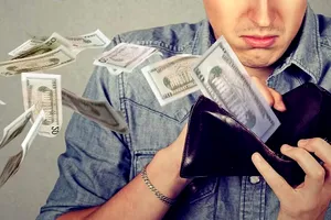 Obiceiuri financiare care îți pun în pericol relația. Ce spun cheltuielile tale despre relația pe care o ai cu partenera