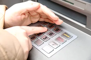 De ce trebuie să verifici întotdeauna tasta 5 a bancomatului înainte de a scoate banii. Detaliul foarte important pe care ți-l arată