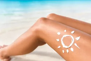De ce nu e bine să folosești cremă de protecție solară de anul trecut, chiar dacă nu a expirat. Puțină lume știe asta