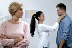 Am decis să plec. Nu mai suportam să stau sub același acoperiș cu soacra mea. Ce spune psihologul