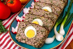 Rețetă de drob de pui pentru Paște. Preparatul tradițional reinterpretat simplu și delicios