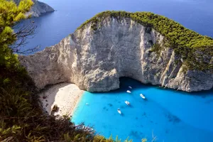 Top 10 cele mai frumoase insule din Grecia. Trebuie să le vizitezi cel puţin o dată în viaţă