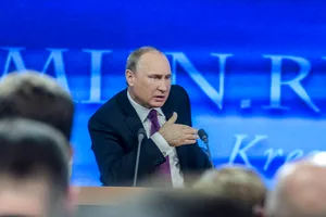 Putin este speriat. Motivul pentru care a decis să înlocuiască peste 1000 de angajaţi de la Kremlin