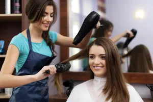 Tunsoarea care face furori în 2022. Puține femei au curajul să o poarte